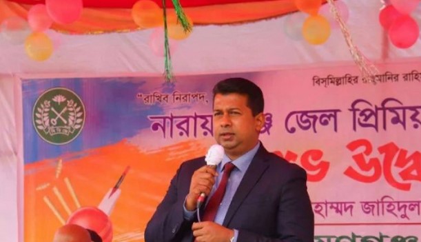 জেলা প্রিমিয়ার লিগ উদ্বোধন করলেন নারায়ণগঞ্জ জেলা প্রশাসক