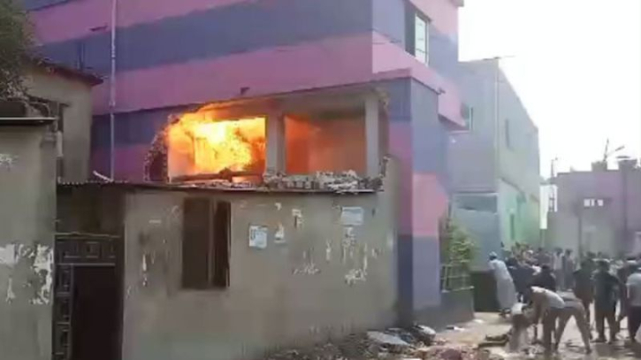 রূপগঞ্জে টেক্সটাইল কারখানায় গ্যাস বিস্ফোরণে দগ্ধ ৪ নিরাপত্তা প্রহরী