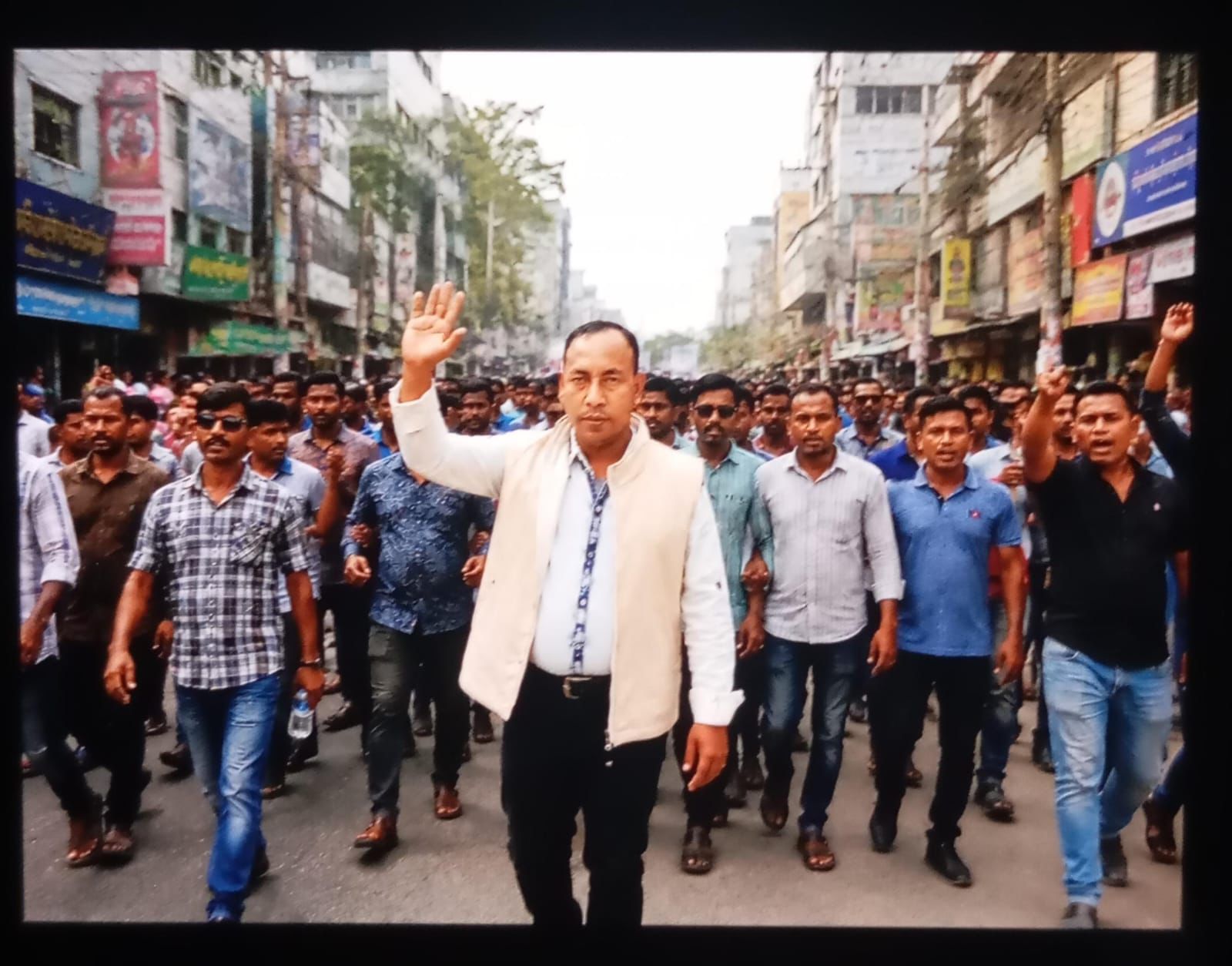 সিদ্ধিরগঞ্জের ৮ নং ওয়ার্ডে আওয়ামী লীগ কর্মী পরিচয়ে আলোচনায় সাইফুল ইসলাম
