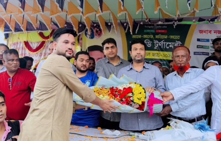 আড়াইহাজারে ঐতিহ্যবাহী কাবাডি টুর্নামেন্টের ফাইনালে সোনারগাঁওকে হারিয়ে চ্যাম্পিয়ন আড়াইহাজার